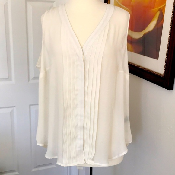 Ivory tank top - Picture 2 of 7